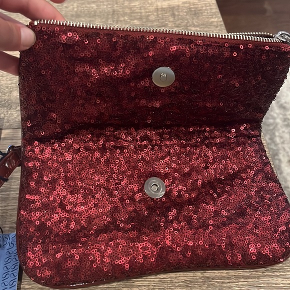 Simply Vera- Vera Wang- Sequin Wristlet- NWT - Picture 6 of 7